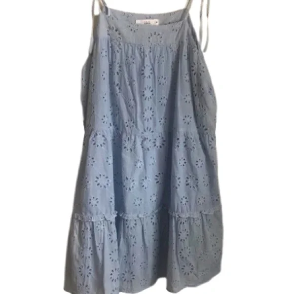 NWOT Talulah Bring Me Flowers Blue Eyelet Tiered Mini Dress Size M - Picture 4 of 11
